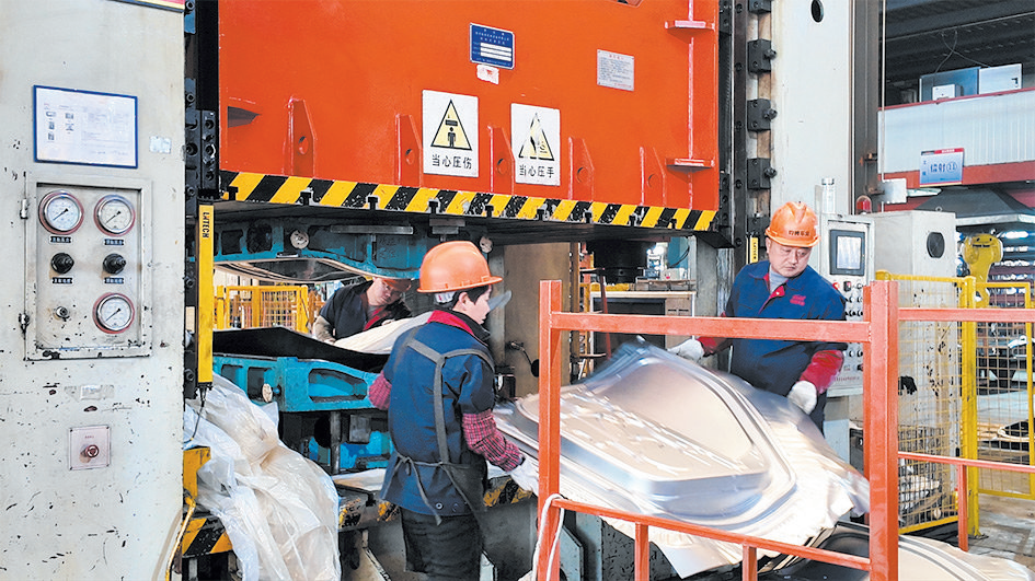 Full Power for a Strong Start: Jiangsu Juncheng Vehicle Industry Resumes Production with Momentum